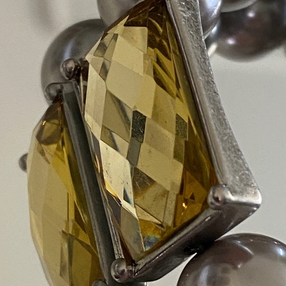 Lia Sophia Statement Stretch Bracelet – Faceted Citrine‑Look Stone & Faux Pearls - Picture 6 of 9